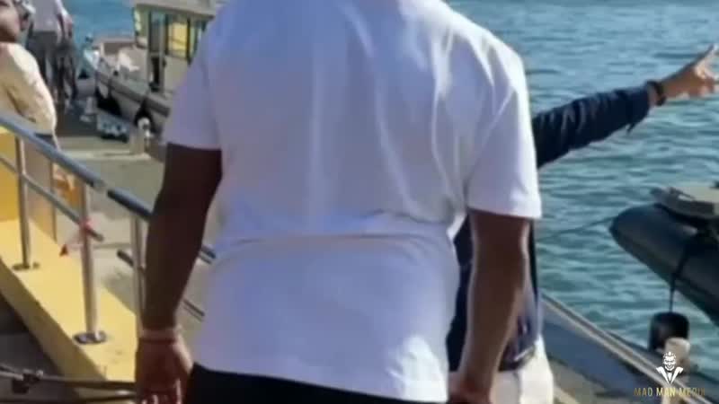 VIDEO:Diddy collecting everyone's phones before the party VIDEO:Diddy collecting everyone's phones before the party